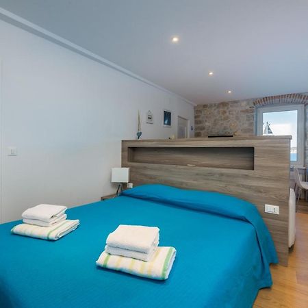 Blue Sea View Apartment Rovinj Bagian luar foto